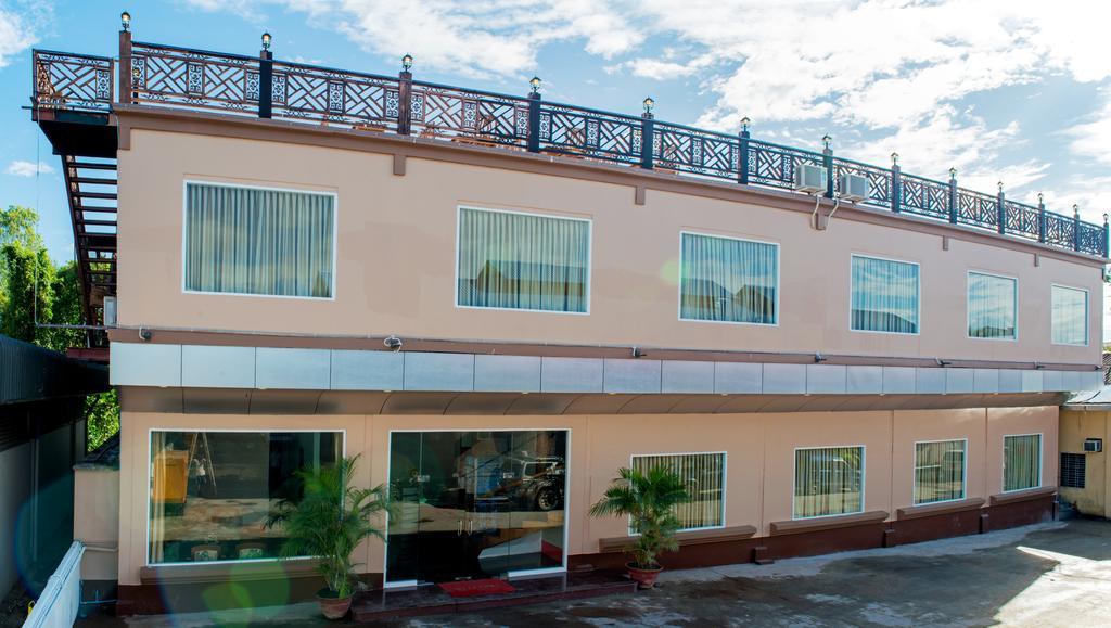 Aung Tha Pyay Hotel 3 Янгон Екстериор снимка