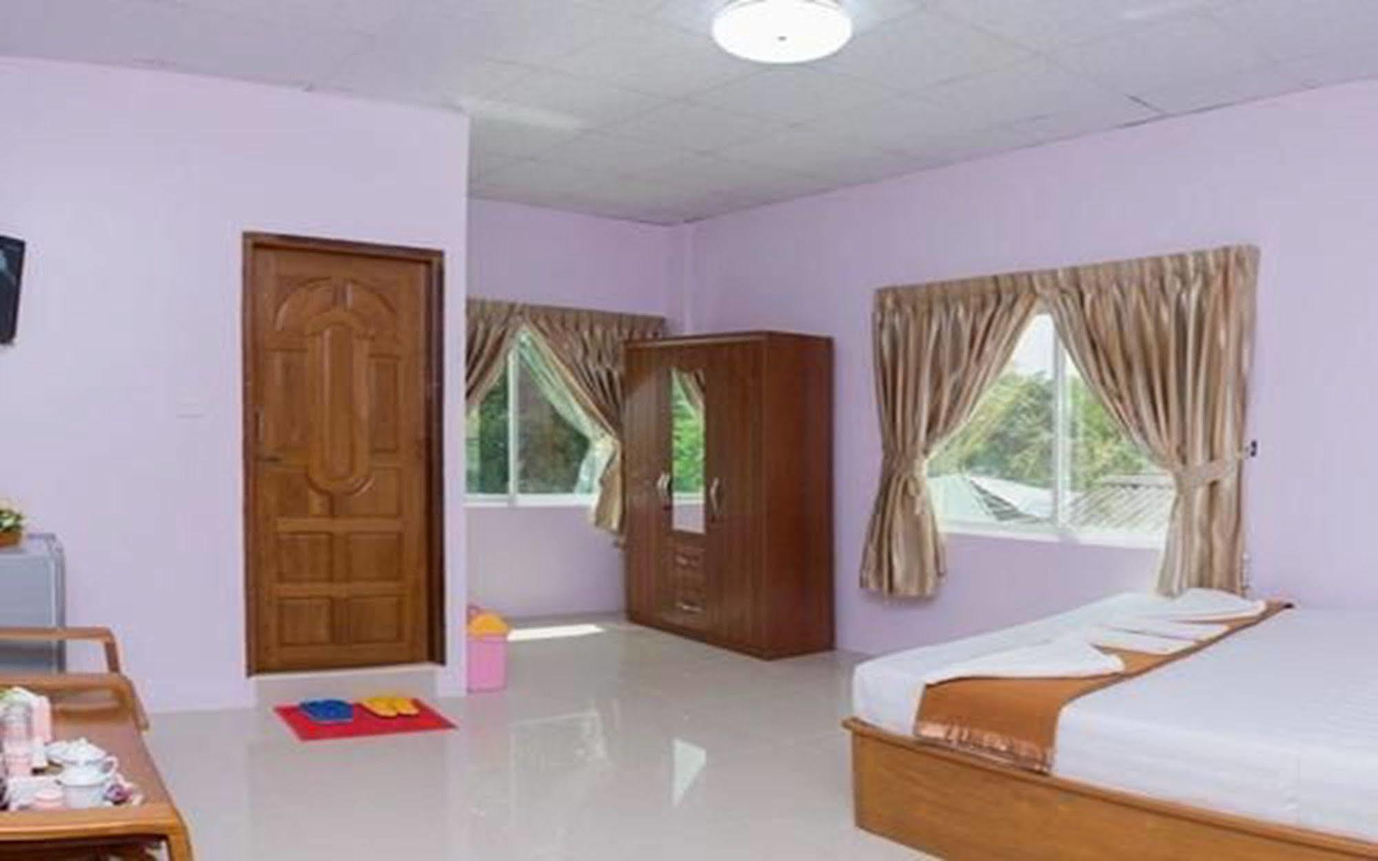 Aung Tha Pyay Hotel 3 Янгон Екстериор снимка