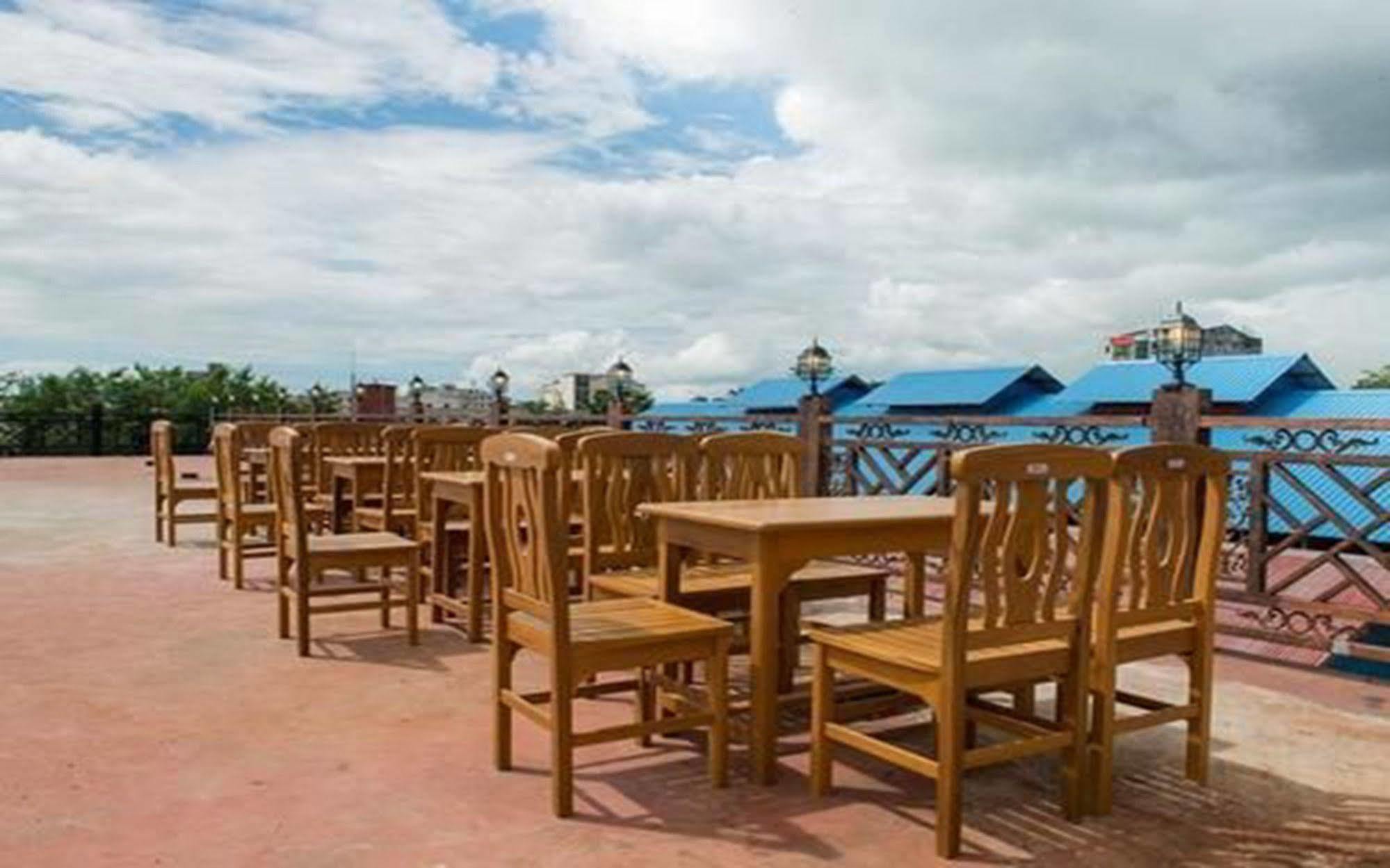Aung Tha Pyay Hotel 3 Янгон Екстериор снимка